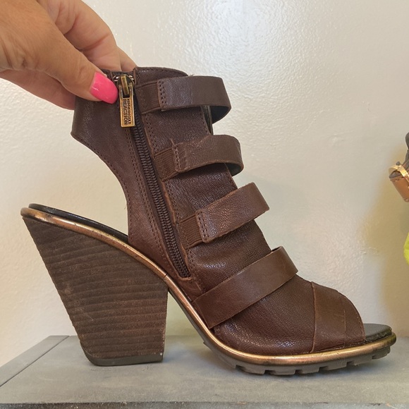 Reaction Kenneth Cole Brown leather strappy booties sandals 9.5 - Picture 2 of 13
